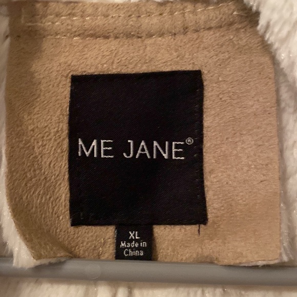 Me Jane Tan and White Faux Fur and Faux Suede Vest with Pockets [Size: XL] - Picture 4 of 6